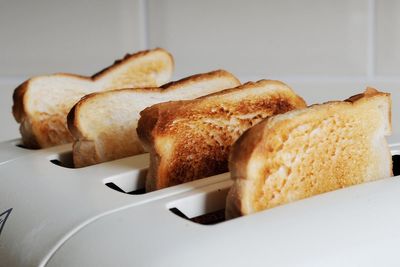 Government urged supermarkets to limit food prices, according to reports