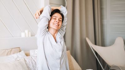 This 5-minute morning stretching routine is 'the reset your lower back is begging for', says yoga instructor