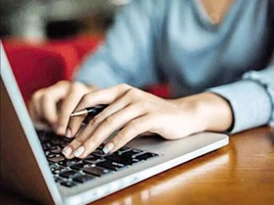 Tamil Nadu Board 10th Toppers List 2026: Check TN SSLC district wise topper, marks, pass percentage and other details