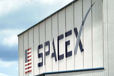 SpaceX's IPO moonshot draws some doubters on Wall Street