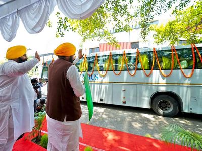 Punjab: New batch of teachers leaves for Finland for advanced training; CM Bhagwant Mann flags off team