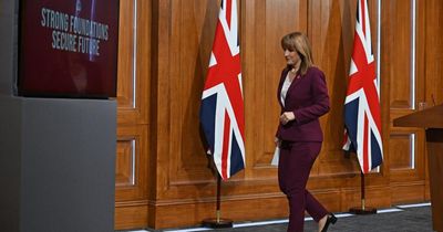 UK inflation rate drops more than forecasted to lowest level in a year