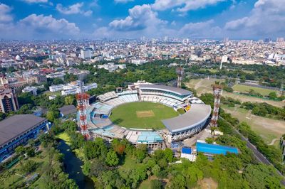 KKR vs MI Kolkata weather updates: Will rain spoil the game tonight, check pitch report details