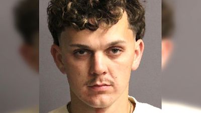New York man delivers himself drunk to the cops while picking his friend up from jail
