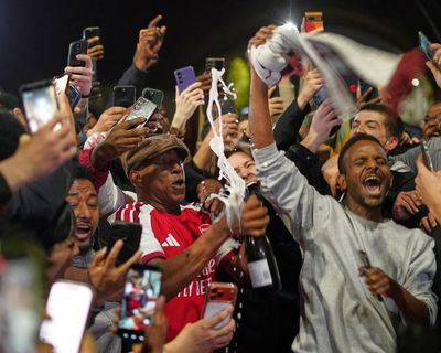 Fever pitch as Ian Wright gets the Arsenal party started