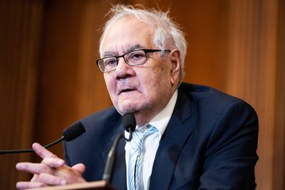 Former Rep. Barney Frank dead at 86