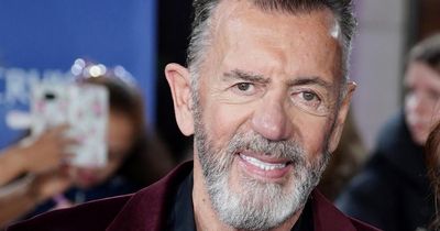 Former Dragons' Dens star Duncan Bannatyne backs far-right party to win MP