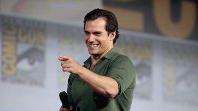 You All Really Want Henry Cavill From 10+ Years Ago to Be James Bond, Don’t You?