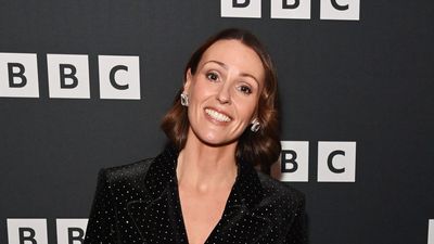 Suranne Jones reveals her early morning Doctor Foster skincare routine - and it's so easy she does it in the car