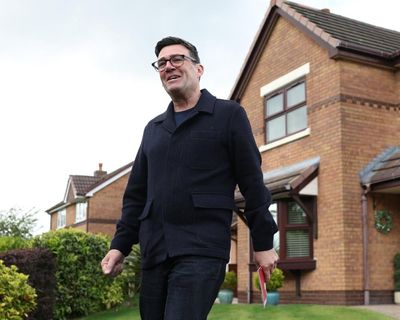 Burnham to back Shabana Mahmood’s immigration changes, allies say