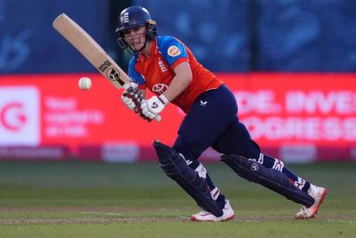 Alice Capsey’s superb unbeaten 74 guides England to victory over New Zealand