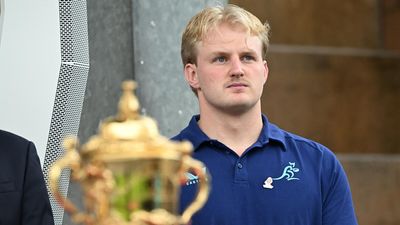 Tom Lynagh deal done at Reds for World Cup year