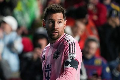 Inter Miami fan protest leads to tense exchange with Lionel Messi