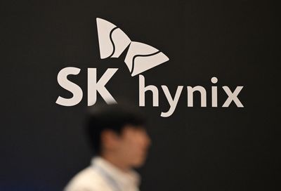 Samsung and SK Hynix employees are reportedly abandoning overseas training programs to nab up to $400,000 performance bonuses — online dating grades rise as female members 'seeking out SK hynix employees'