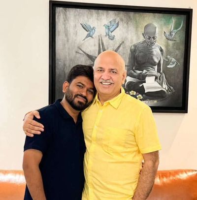 'Cockroach Janta Party founder Abhijeet Dipke's post for AAP's Manish Sisodia before leaving for studies in US emerges: 'No distance will weaken my commitment...'