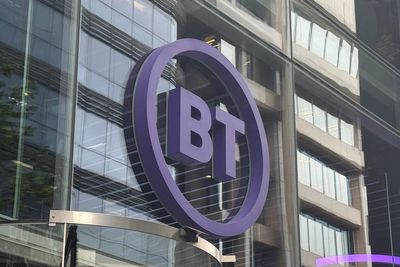 BT ramps up cost cutting as annual earnings flatline