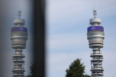 BT loses more than 800,000 broadband customers in a year as telecoms giant unveils new cost-saving plan