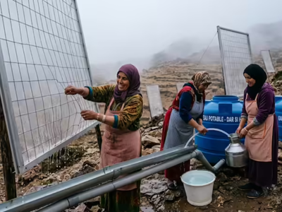 Turn fog into water: How these women are using an incredible technique to survive in harsh, dry mountains