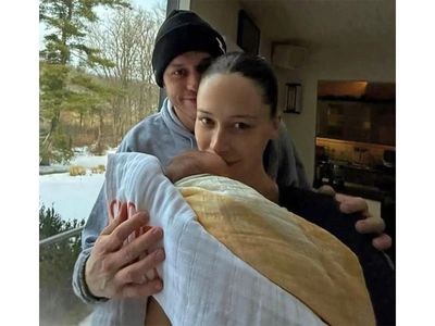 5-month-old baby, $500,000 lawsuit, a condo sold at a loss: Pete Davidson's worst month ever after Elsie Hewitt split