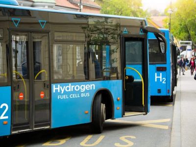 Delhi launches new hydrogen buses that run 250 km in one refill, promise zero emissions, but there's a catch