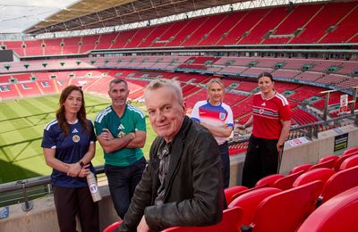 Frank Skinner teams up with footballing legends on new poem