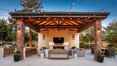 The 3-Zone Hosting Secret You Need to Know for Memorial Day Weekend – It’s the Simple Formula for Dining, Lounging, and Late Nights