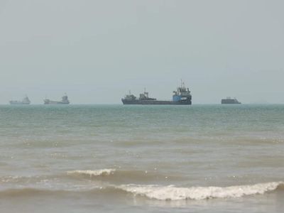 India wants return of stranded ships before sending more to Gulf