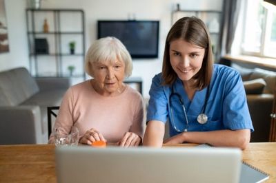 4 Lifesaving Telehealth Benefits for Seniors That Became Standard Under Recent Federal Rules