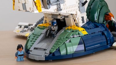 The Lego Star Wars UCS Jango Fett’s Starship is a dream set for brick-building bounty hunters, but it’s definitely not for padawans