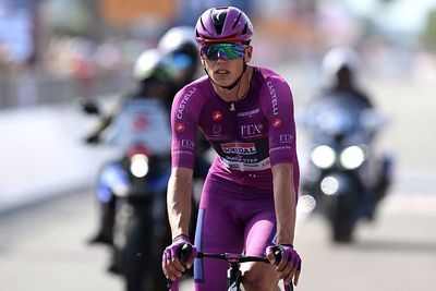 'It's hard to understand the tactics of Movistar' - Giro d'Italia top sprinters Magnier, Milan dropped and left frustrated with 'fast pace' on climbs into Novi Ligure