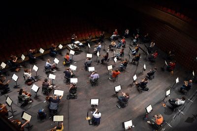 Elim Chan hired as San Francisco Symphony's first female music director
