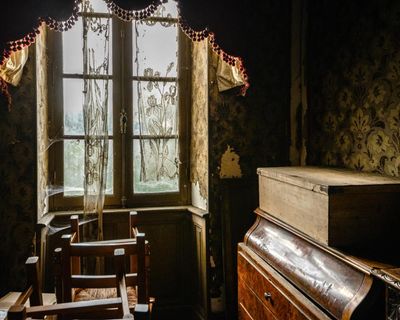 Hunger and Thirst by Claire Fuller review – a blend of social realism and gothic horror