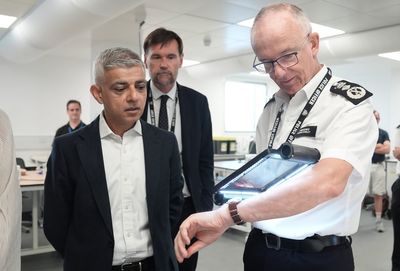 Met Police warns of officer number cuts as row over Sadiq Khan blocking Palantir AI contract explodes