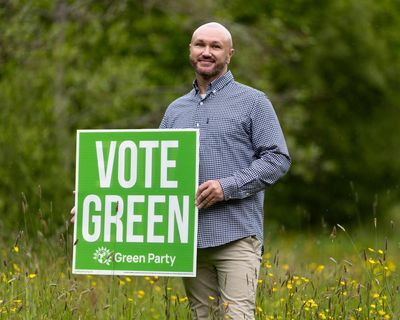 Green party candidate for Makerfield byelection withdraws after nine hours