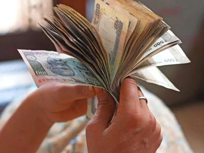 Time to buy rupee assets? DSP Mutual Fund lists 5 reasons favouring Indian equities and bonds