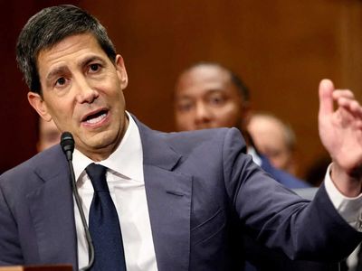 Warsh takes over Fed with a policy problem already in view