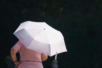 Heat health alert: What does it mean and how can vulnerable people stay cool?