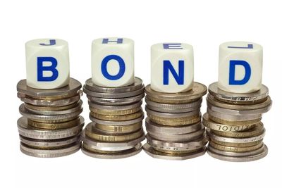 India bond gains capped by smaller than expected RBI dividend