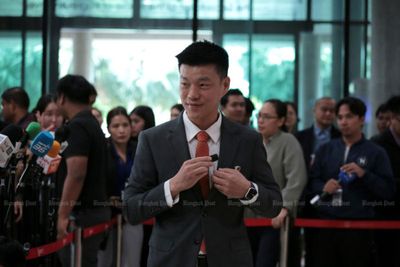 People’s Party leader says ‘blue regime’ stifles Thailand