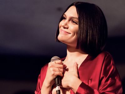 Jessie J Cancer Update: Domino Singer Sobs For Hours Following Scary Hospital Check-Up