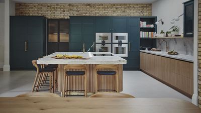 Can I Mix Handles and Handleless Cabinets in a Kitchen? Designers Debate and Give Their Verdict