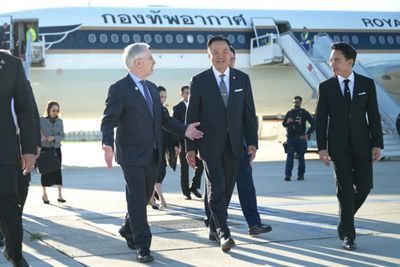 PM Anutin begins visit to France