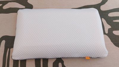 Emma Adapt Cooling Pillow review: Moisture-wicking, spongy and comfortable
