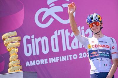 'Saturday is the big day of truth' - Red Bull-Bora-Hansgrohe fear Giro d'Italia's multi-mountain stage 14 could be a battle of survival for Pellizzari and Hindley