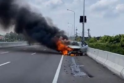 Volvo fire on Thai motorway ‘not a battery issue’