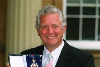 Sir Jeremy Hanley death: Former Tory party chairman dies after short illness, aged 80