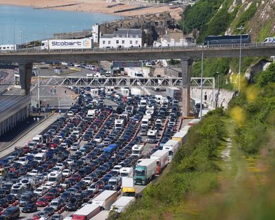 Extra EU border checks suspended at Dover as travellers face delays in heat