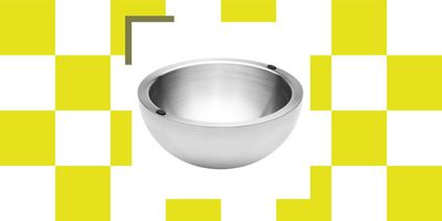 This 'Freezable Bowl' Is Going Viral for Hot Weather Hosting — It Keeps Your Food Fresher for Longer, While Looking Chic on Your Garden Table
