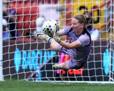Whitehouse saves four penalties as Charlton reach WSL and send Leicester down
