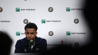 Injury forces France's top tennis player Fils to withdraw from 2026 French Open